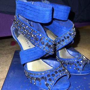Gianni bini bright navy heels